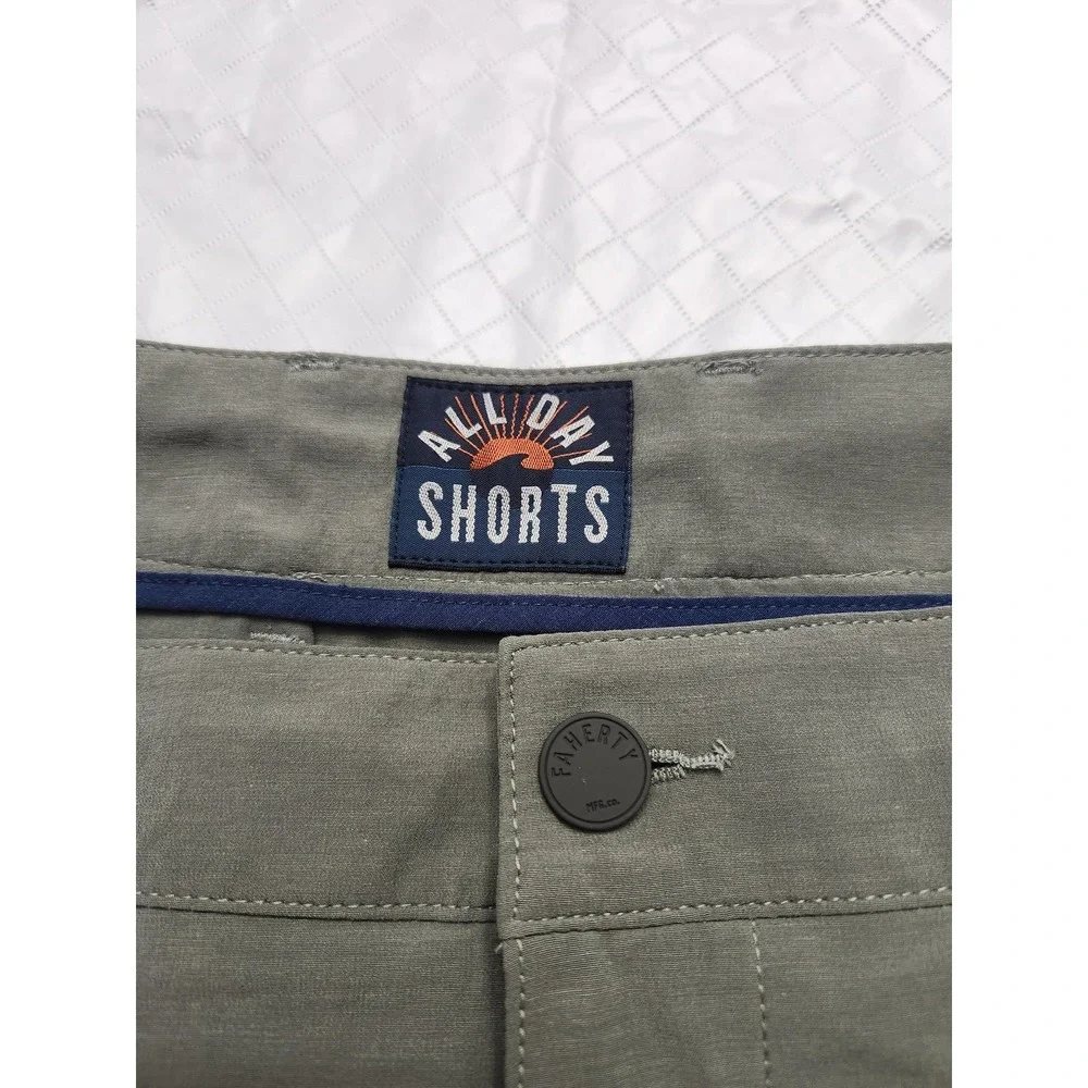 Faherty Shorts Mens 33 Green All Day Short 5 Inseam Stretch Chino Casual Summer